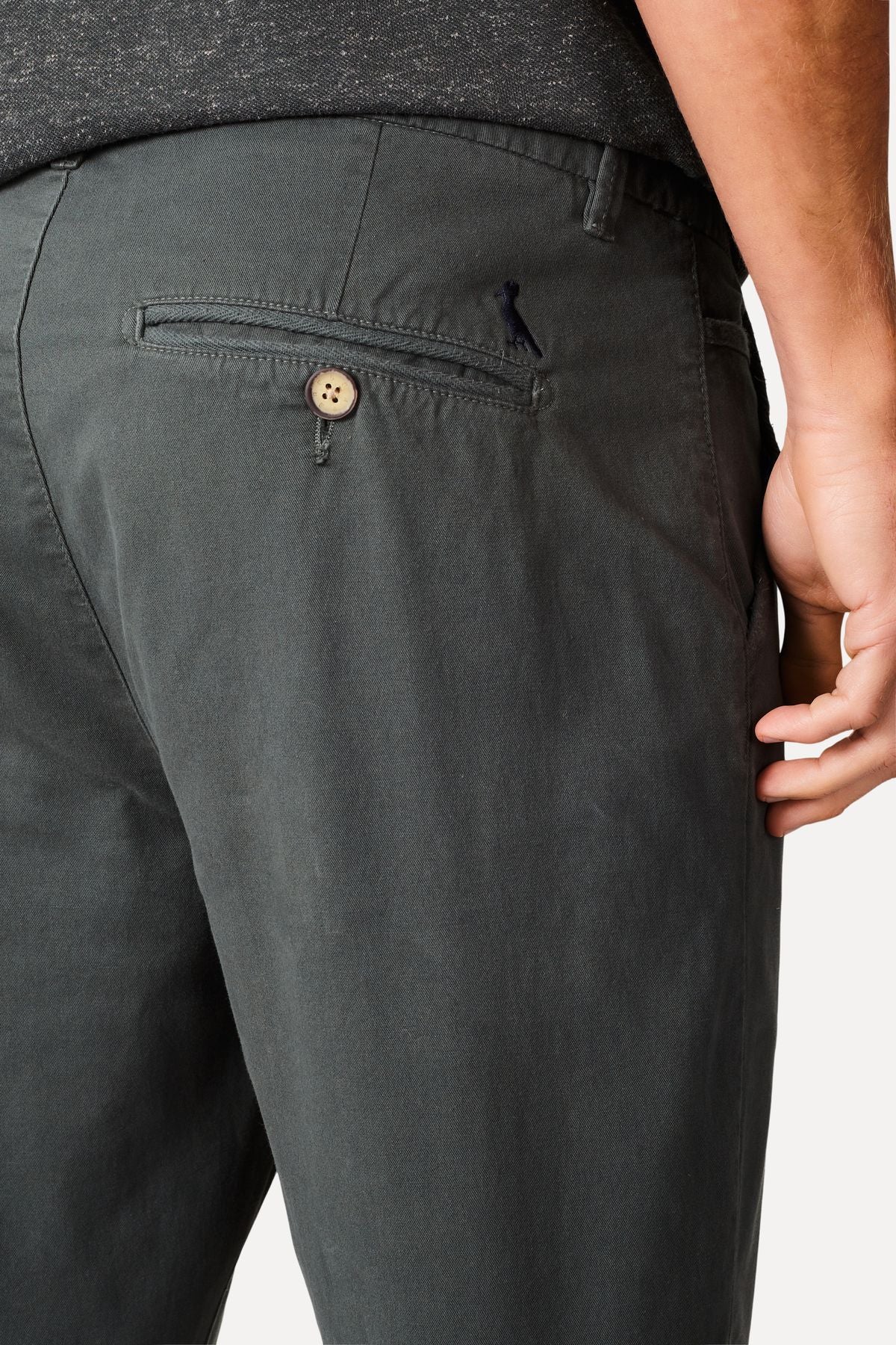 calca casual iron